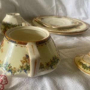 Vintage Royal Ducal “Tulips “ pattern dishes